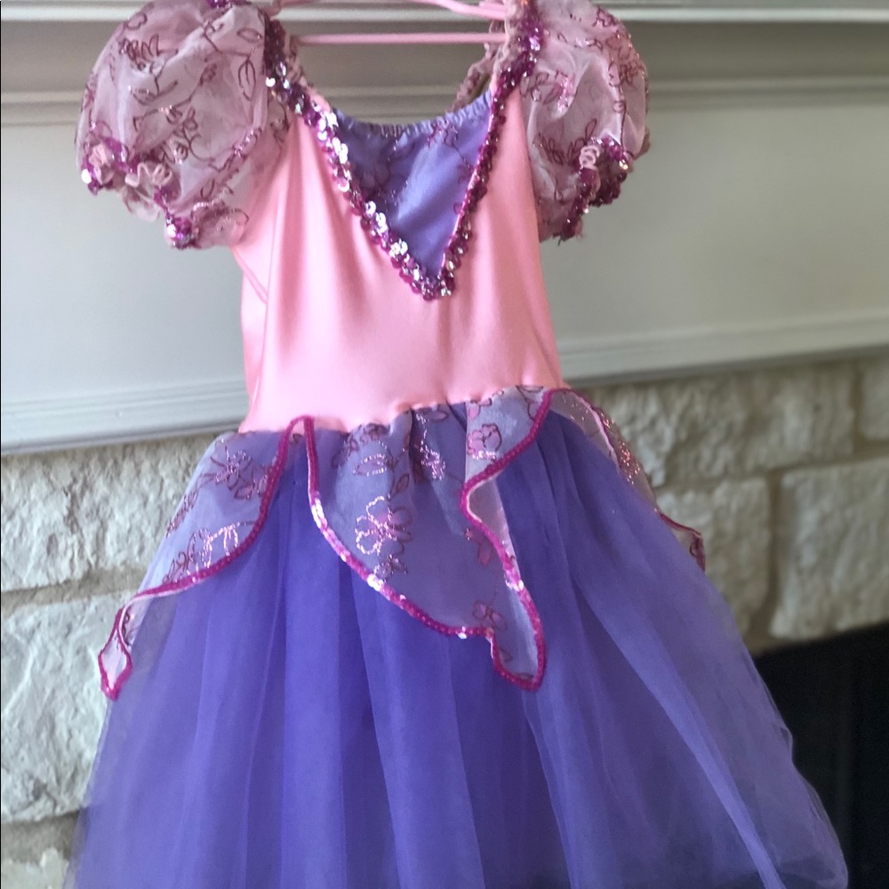 Dance costume